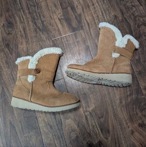 Skeckers 8.5 Suede Fuzzy Liner Boots Tan Women's Slip on